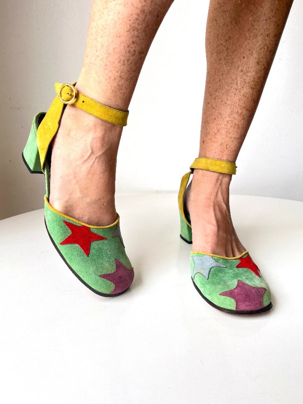 Vintage 70s La Rose Colorful Star Print Suede Block Heels Ankle Strap Shoes 9.5B